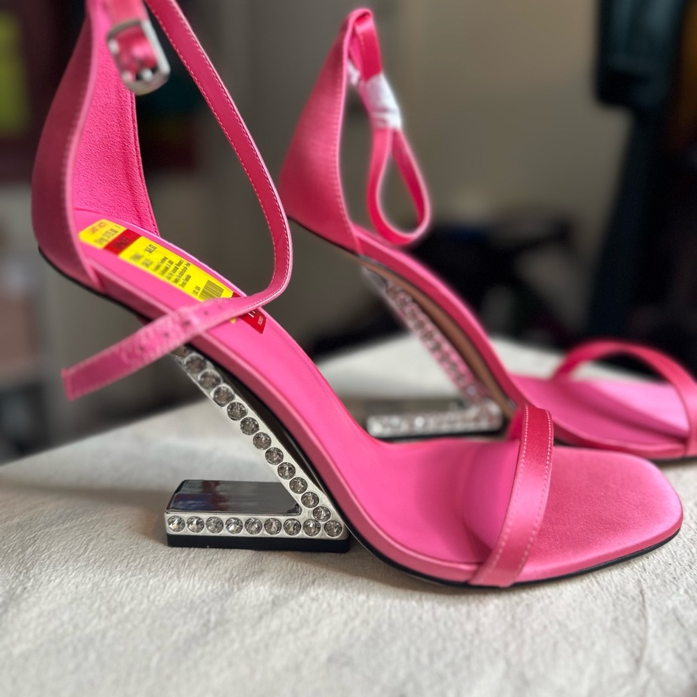 Elegant Pink Satin Ankle Strap Sandals Rhinestone Heel Sz 11 - Picture 1 of 9